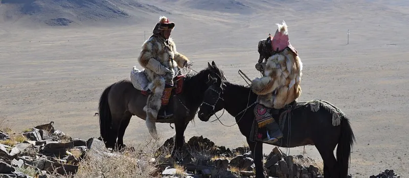 When the Cold Keeps Everyone Else Away: Photographing Eagle Hunters in the Altai Winter
